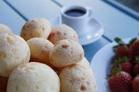 pão de queijo - cheese bread